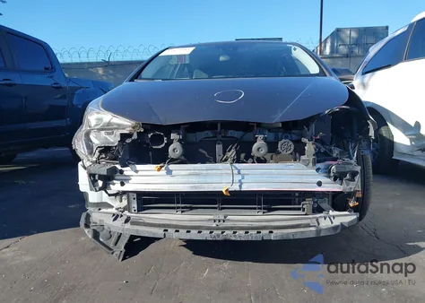 2017 Toyota Prius Three Touring z USA, uszkodzony, nr VIN JTDKARFU1H3543808